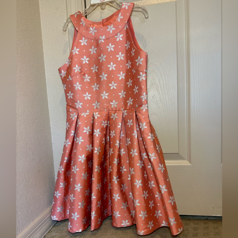 Origami girls with flower design size 9.